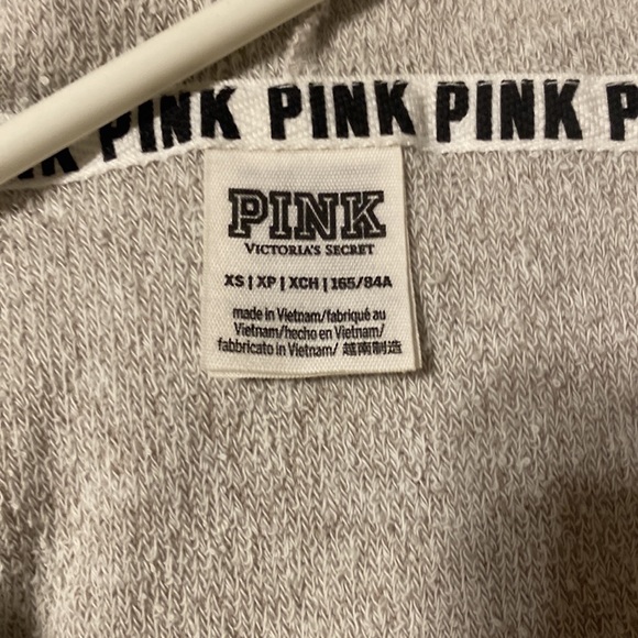 Pink pull over - Picture 2 of 3